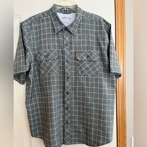 Men’s Orvis short sleeve button collared tech casual green shirt. Size large